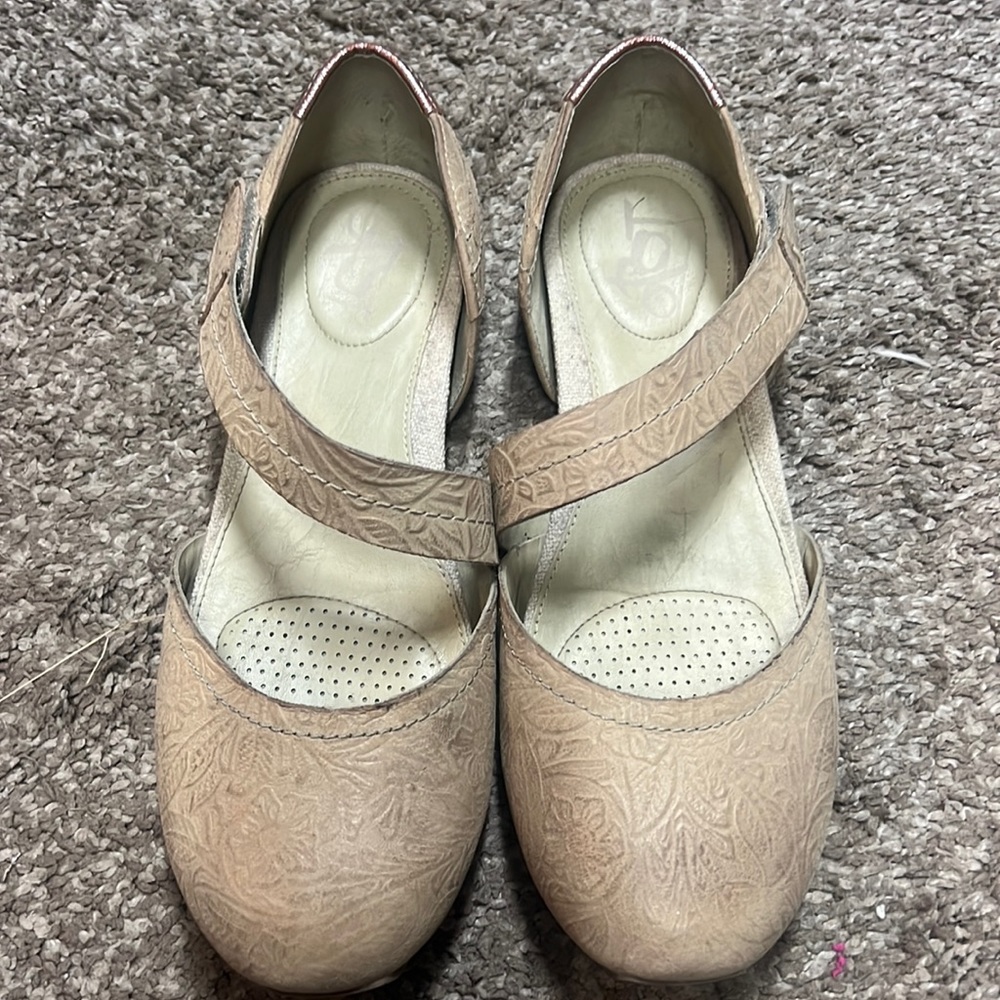 OTBT Mary Janes size 8